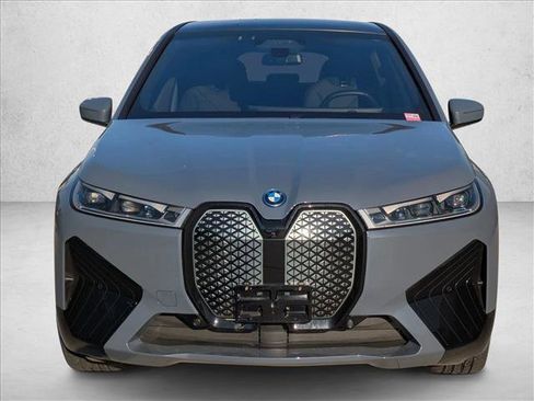 Used 2025 BMW iX xDrive50 image 2