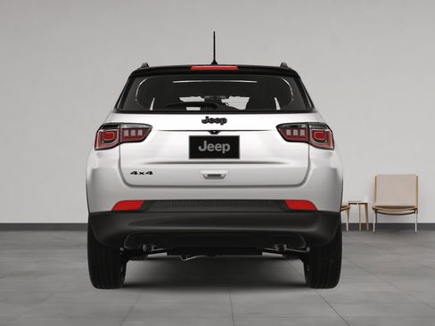 New 2024 Jeep Compass Latitude w/ Sun and Sound Group image 8