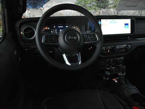 New 2026 Jeep Wrangler Unlimited Sahara image 17