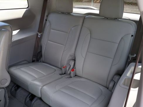 Used 2019 GMC Acadia SLT AWD/4WD image 20