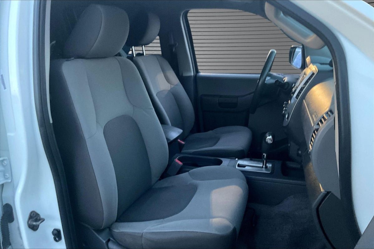 Used 2015 Nissan Xterra S RWD image 27