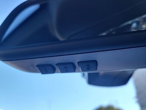 Used 2011 BMW 335i Convertible image 41