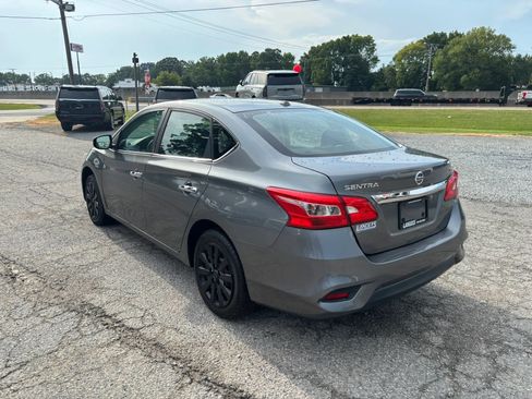 Used 2017 Nissan Sentra SV FWD image 3