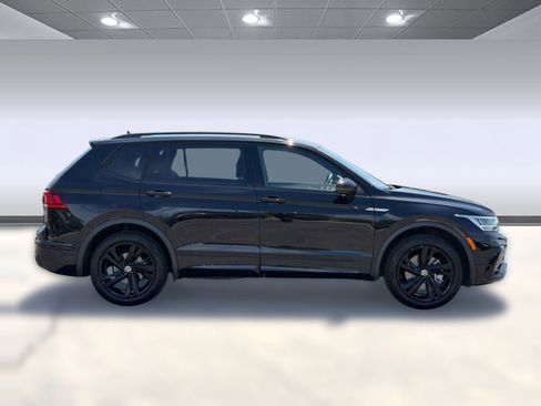Used 2023 Volkswagen Tiguan SE R-Line FWD image 8