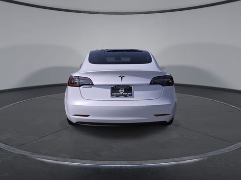 Used 2018 Tesla Model 3 Long Range RWD image 8