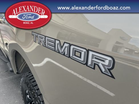 New 2027 Ford F350 Lariat w/ Tremor Off-Road Package AWD/4WD image 8