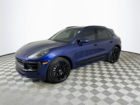 Used 2023 Porsche Macan GTS image 3