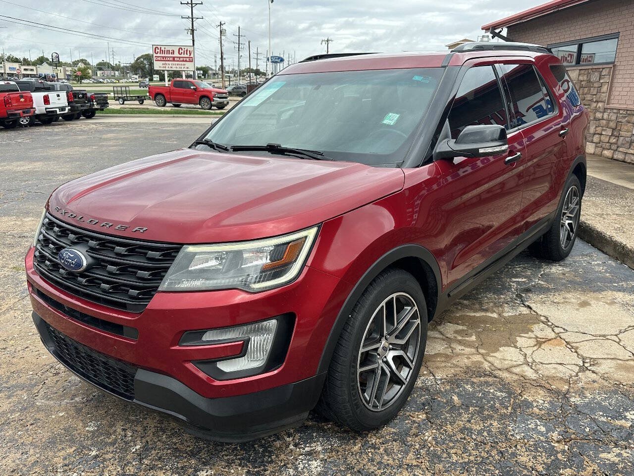 Used 2017 Ford Explorer Sport w/ Equipment Group 401A AWD/4WD image 4