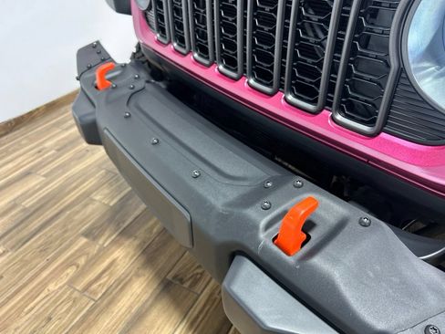 Used 2024 Jeep Gladiator Mojave AWD/4WD image 24