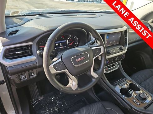 Used 2023 GMC Acadia SLE w/ Driver Convenience Package image 10