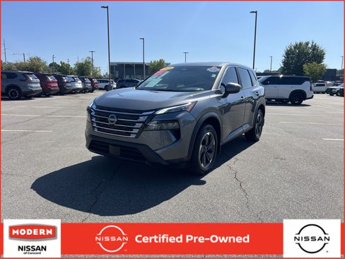 Used 2025 Nissan Rogue SV FWD image 1