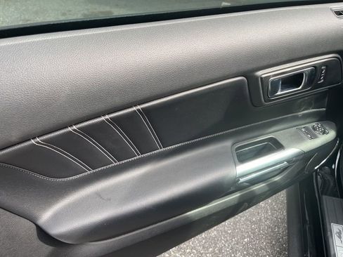 Used 2022 Ford Mustang GT Premium image 17