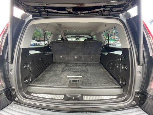 Used 2016 Cadillac Escalade ESV Luxury AWD/4WD image 37