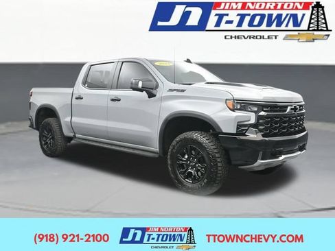 Used 2024 Chevrolet Silverado 1500 ZR2 w/ Technology Package AWD/4WD image 1