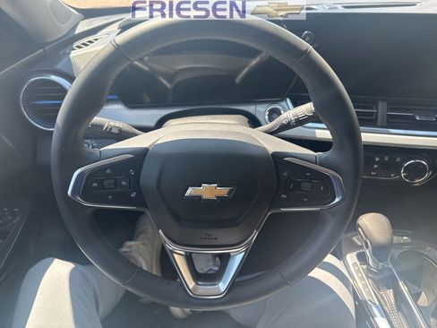 Used 2024 Chevrolet Trax LT w/ Driver Confidence Package FWD image 12