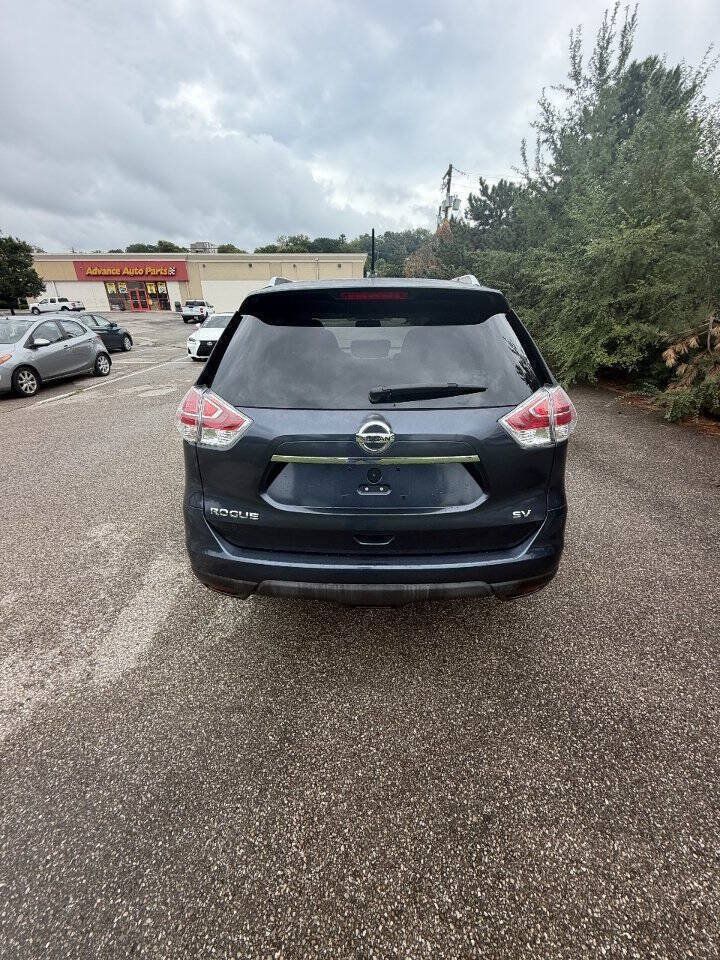 Used 2015 Nissan Rogue SV w/ SV Premium Package FWD image 3