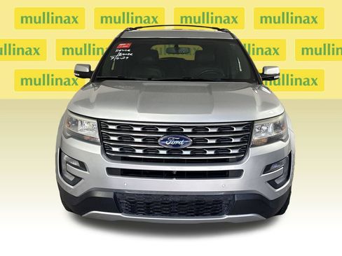 Used 2017 Ford Explorer Limited FWD image 11