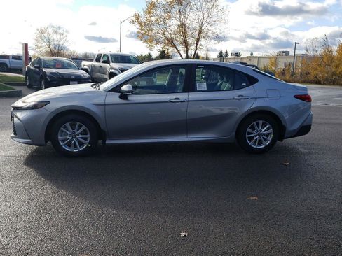 Used 2026 Toyota Camry LE w/ Convenience Package image 2
