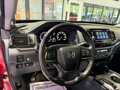 Used 2025 Honda Ridgeline Sport image 33