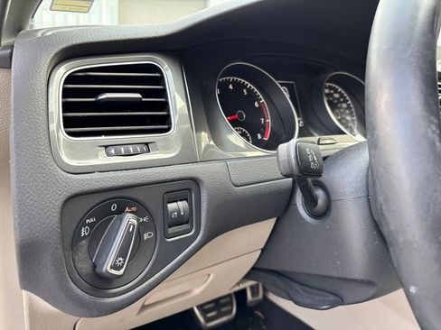 Used 2017 Volkswagen Golf Alltrack SE AWD/4WD image 11