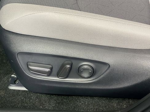 Used 2025 Toyota RAV4 XLE w/ Convenience Package image 15