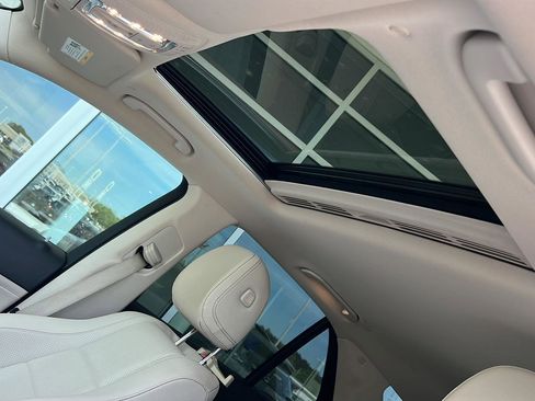 Used 2020 Mercedes-Benz GLE 350 4MATIC image 32