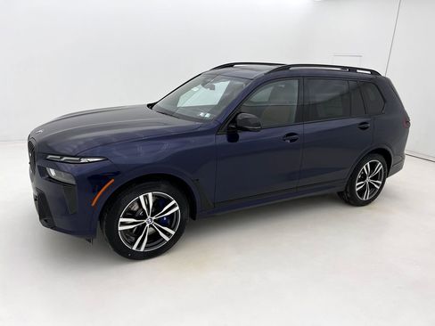 New 2026 BMW X7 M60i image 2