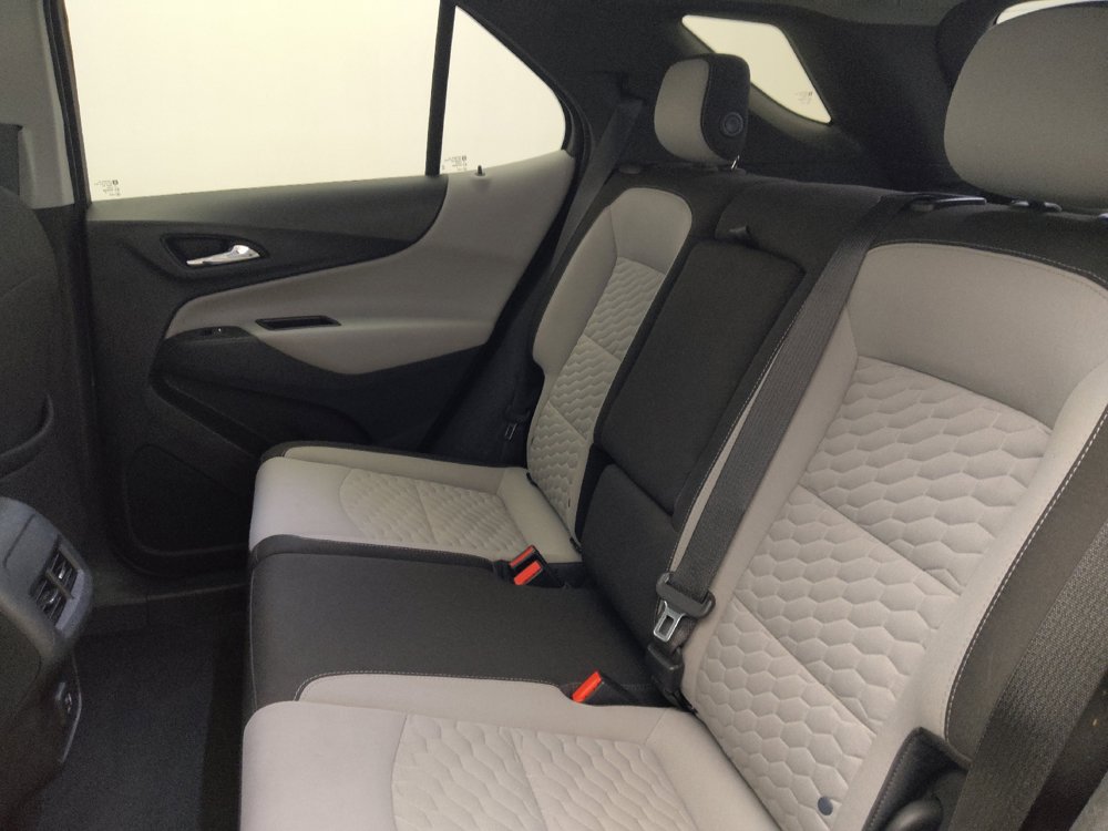 Used 2020 Chevrolet Equinox LS w/ LPO, Cargo Package FWD image 18