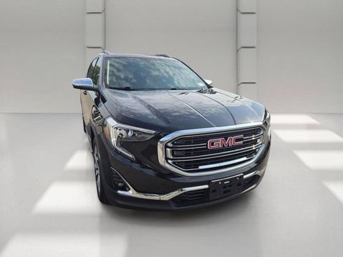 Used 2020 GMC Terrain SLT w/ Preferred Package FWD image 3