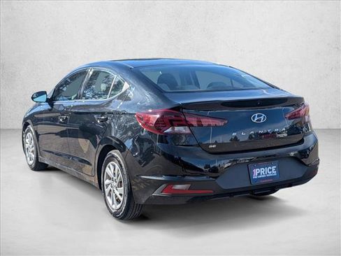 Used 2019 Hyundai Elantra SE image 7