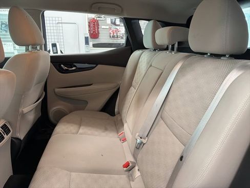 Used 2019 Nissan Rogue Sport SV AWD/4WD image 23