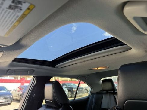 Used 2021 Toyota Corolla XLE w/ Carpet Mat Package (TMS) image 26