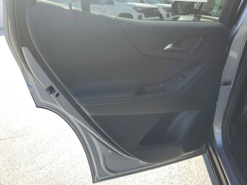 New 2026 Chevrolet Equinox LT w/ Convenience Package II FWD image 16