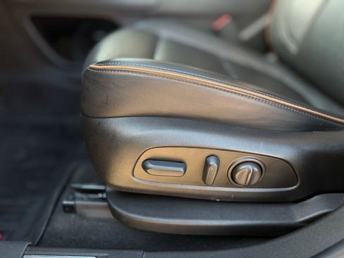 Used 2023 GMC Acadia AT4 w/ Technology Package image 11