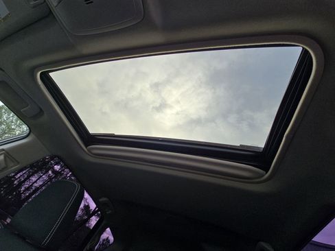 Used 2018 Toyota RAV4 XLE w/ Plus Extra Value Package image 34