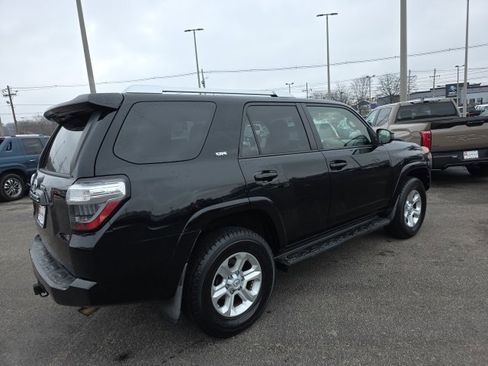 Used 2014 Toyota 4Runner SR5 image 4