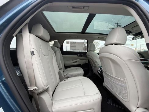 New 2026 Kia Sorento EX image 13