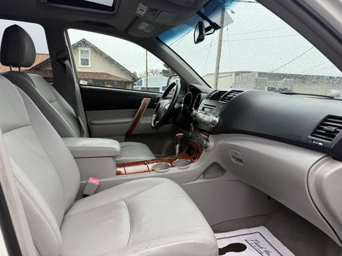 Used 2009 Toyota Highlander Limited AWD/4WD image 18