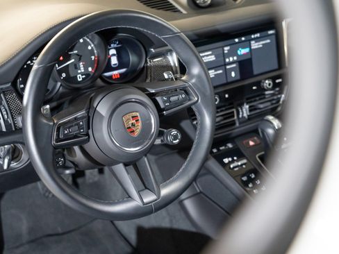Certified 2024 Porsche Macan AWD/4WD image 15