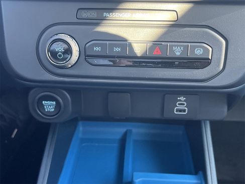 New 2025 Ford Maverick XLT w/ XLT Luxury Package image 6