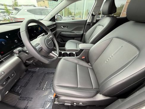 Certified 2025 Hyundai Kona Limited FWD image 13