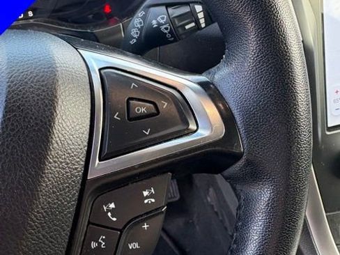 Used 2024 Ford Edge SEL image 16