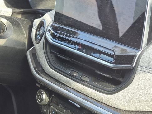 Used 2023 Jeep Compass Latitude w/ Convenience Group image 17