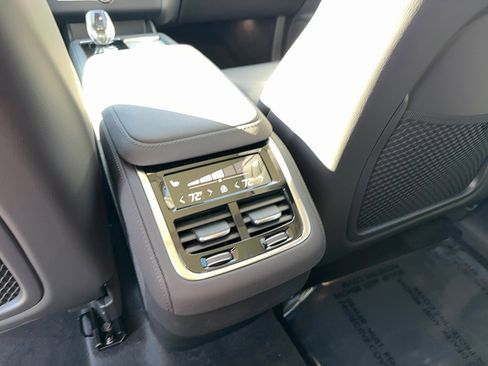 New 2026 Volvo XC90 B6 Ultra w/ Lounge Package AWD/4WD image 16