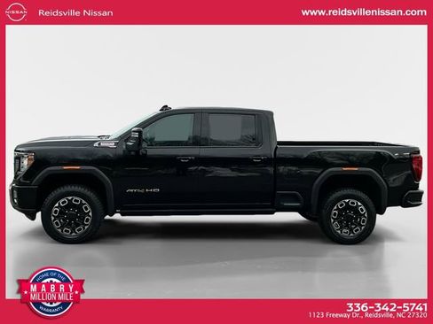 Used 2022 GMC Sierra 2500 AT4 w/ AT4 Premium Plus Package image 3