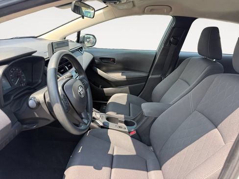 Used 2024 Toyota Corolla LE FWD image 9