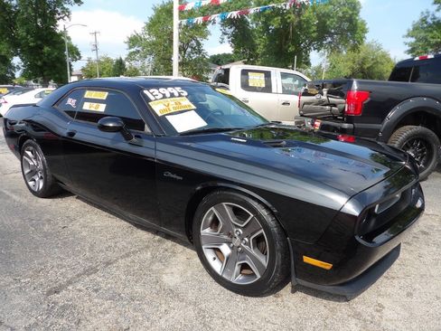Used 2012 Dodge Challenger R/T RWD image 4