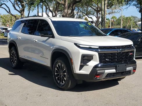 Certified 2024 Chevrolet Traverse Z71 w/ Enhanced Driving Package image 7