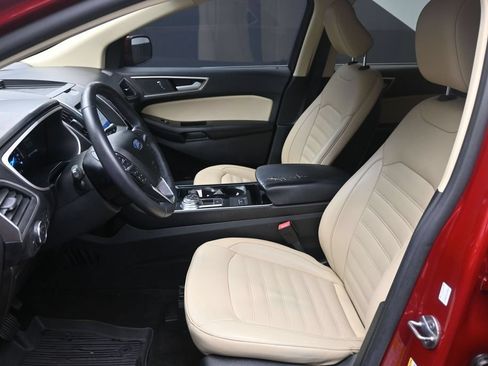 Used 2020 Ford Edge SEL w/ Convenience Package FWD image 18