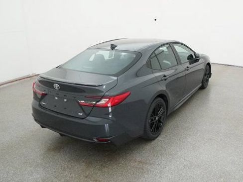 New 2026 Toyota Camry Hybrid FWD image 15